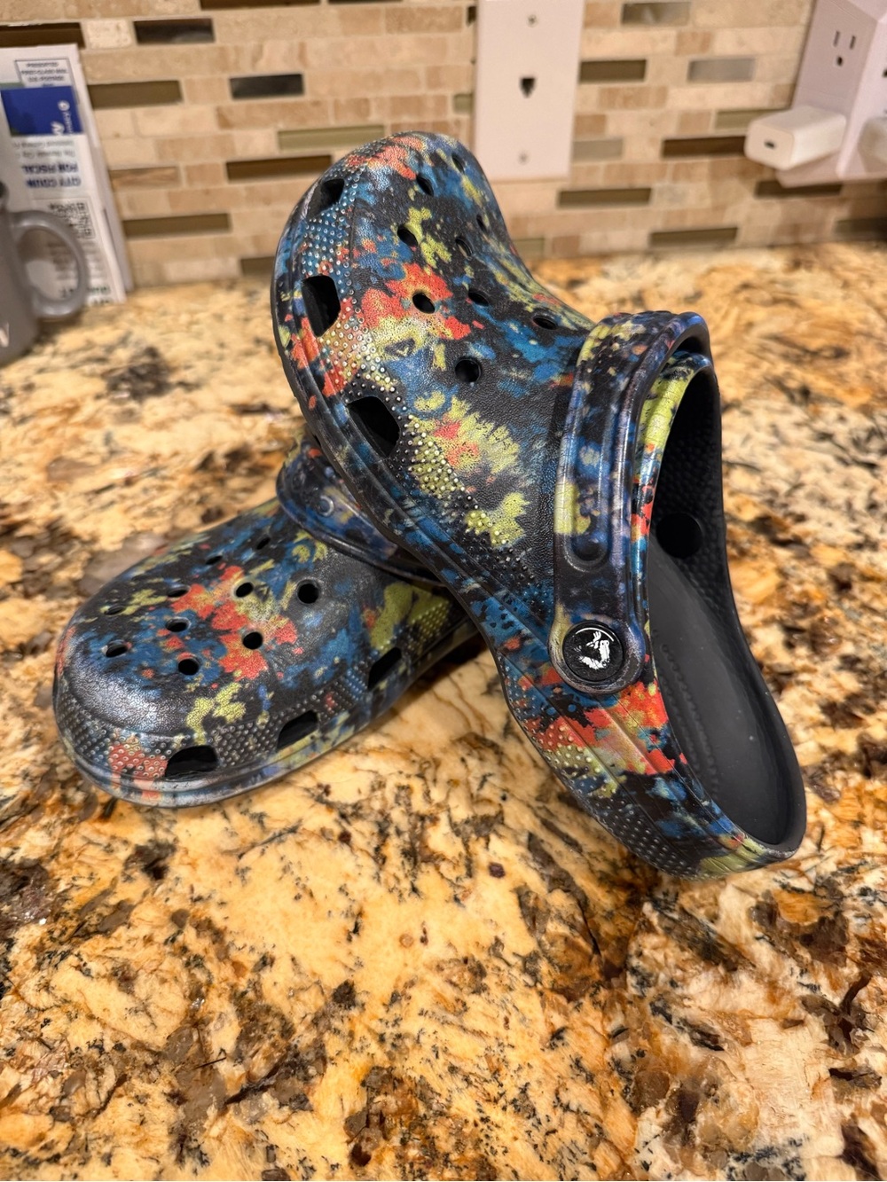 Mens Color Splash Clog Shoes - Multicolor